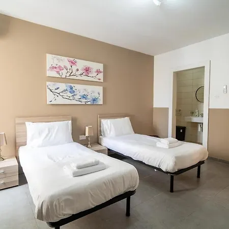 Apartment One Of A Kind 5br Penthouse - Fully Equipped With Ac By 360 Estates