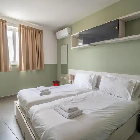 One Of A Kind 5br Penthouse - Fully Equipped With Ac By 360 Estates Apartment Tal Guardamangia