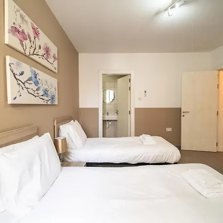 One Of A Kind 5br Penthouse - Fully Equipped With Ac By 360 Estates * Gwardamanga